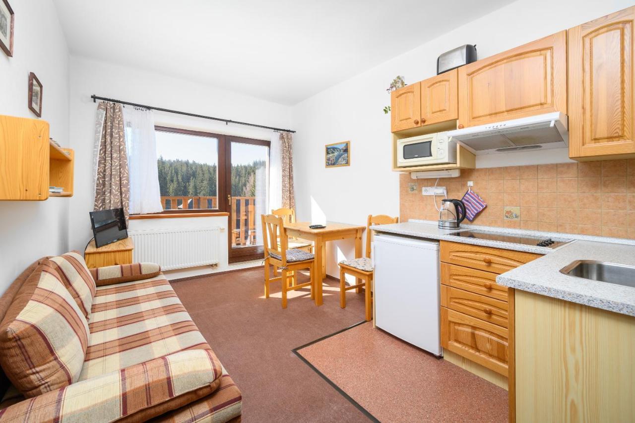 Penzion Petra, Harrachov Aparthotel Esterno foto