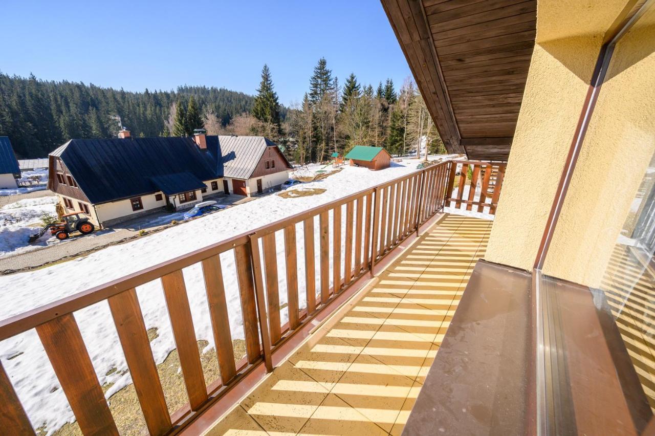 Penzion Petra, Harrachov Aparthotel Esterno foto