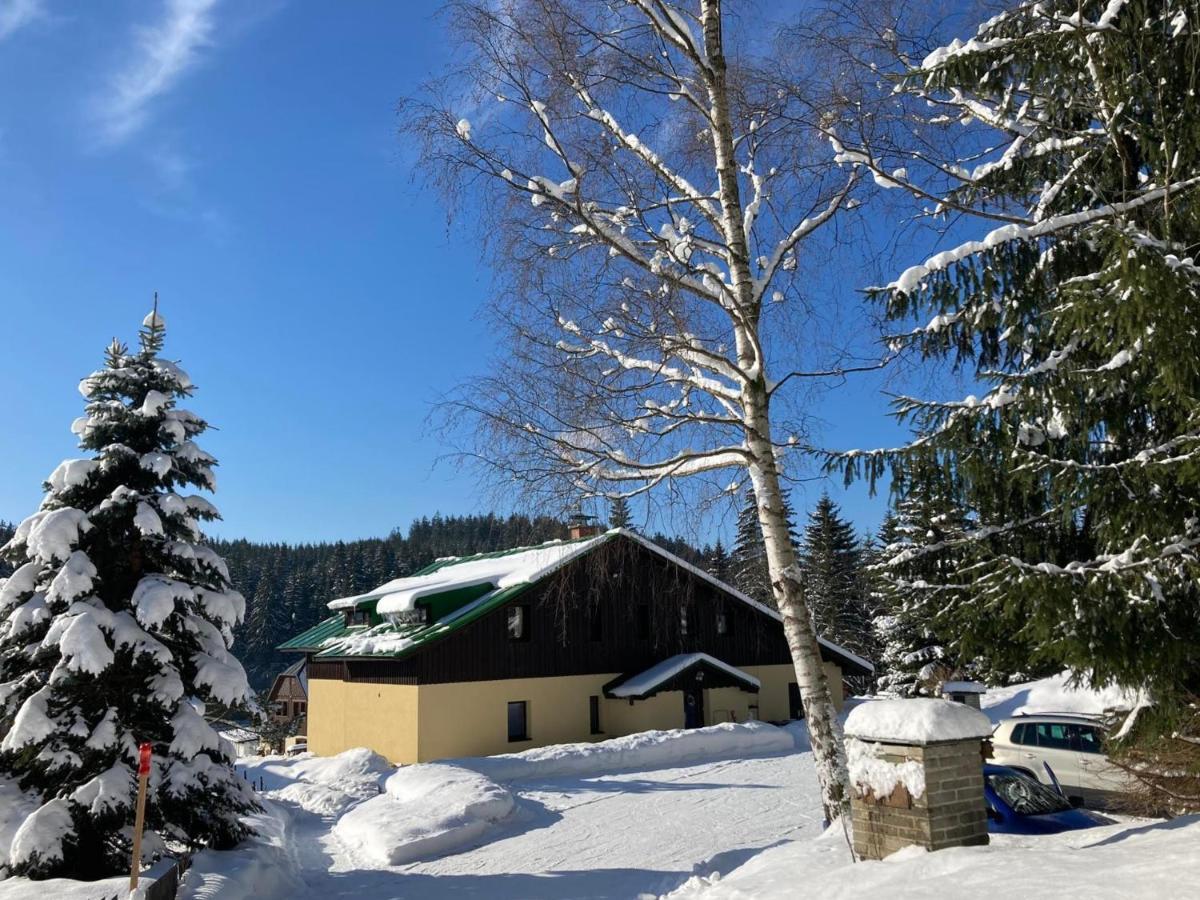 Penzion Petra, Harrachov Aparthotel Esterno foto